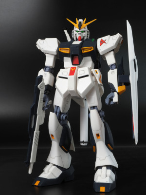 1/100 νガンダム